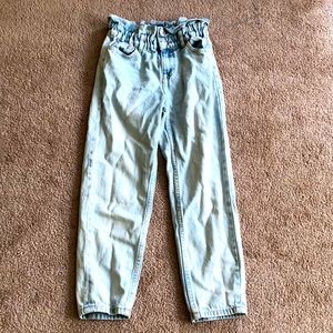 Cute fancy boyfriend jeans urban kids medium girls ruffle jeans.